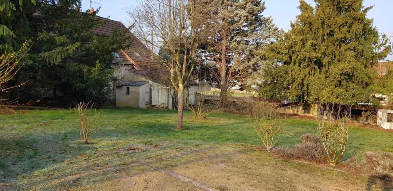 Bed and Breakfast Bleu Bonheur Dennevy Esterno foto