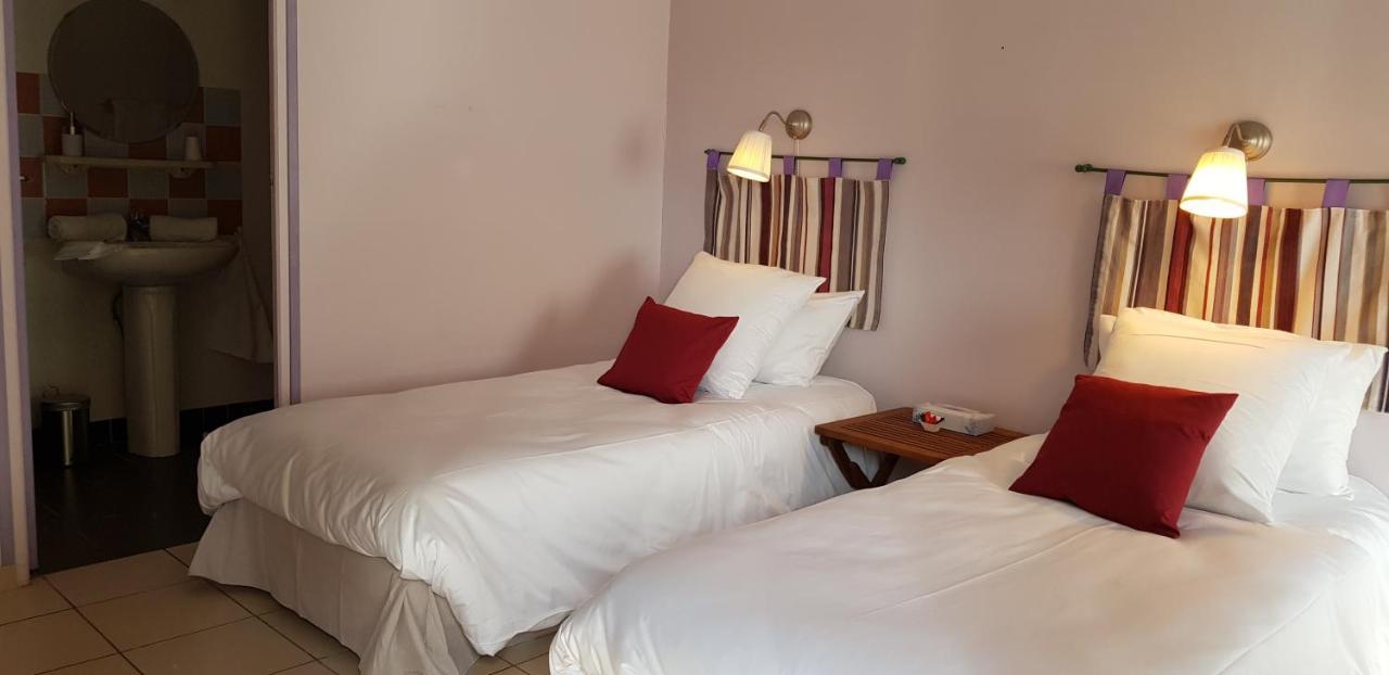 Bed and Breakfast Bleu Bonheur Dennevy Esterno foto