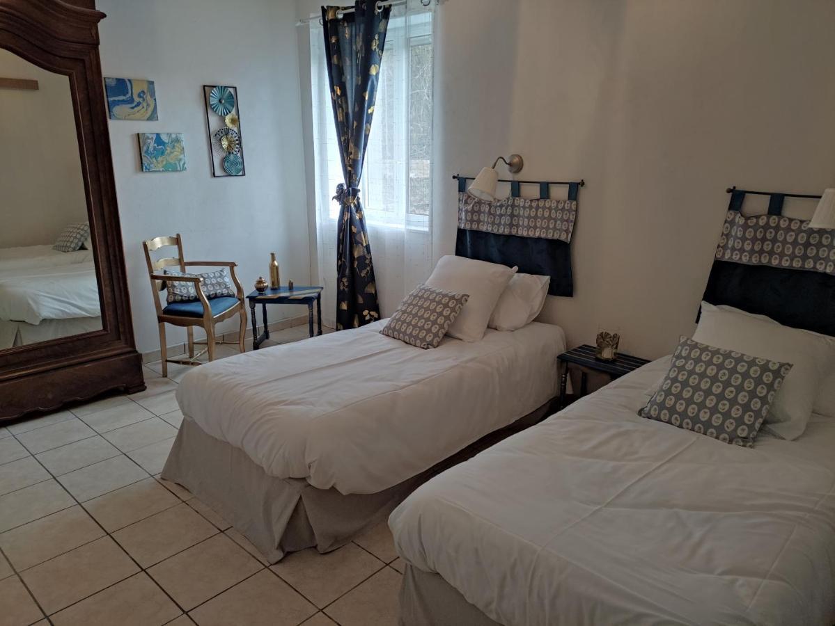 Bed and Breakfast Bleu Bonheur Dennevy Esterno foto